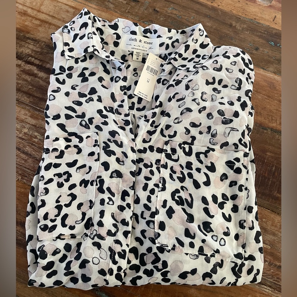 Cloth & Stone Leopard Print top- Button down Medium